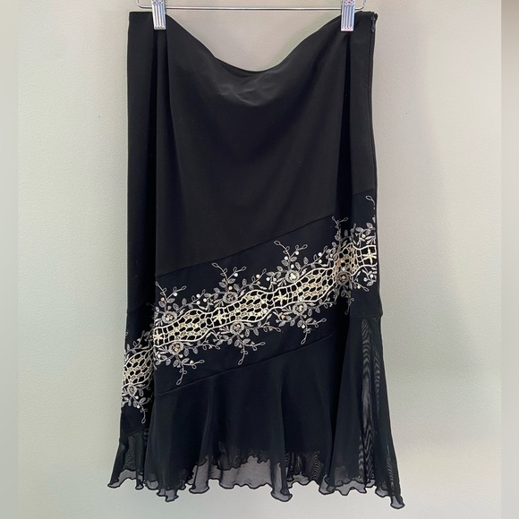 Tribal Dresses & Skirts - TRIBAL Y2K Sequin Embroidered Ruffle Hem Black/Crème Skirt